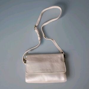 Portland Leather Goods, Bone Color, Medium Metro Crossbody Bag